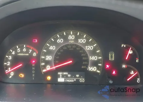 2005 Honda Odyssey Touring z USA, uszkodzony, nr VIN 5FNRL38805B089460